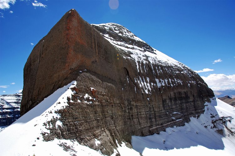 Snow-capped inner mountain range near Mount Kailash